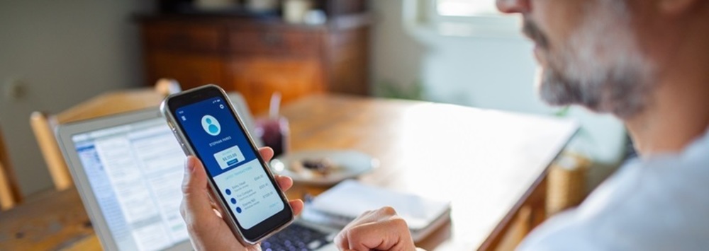 Komornik zajął konto bankowe – co robić?