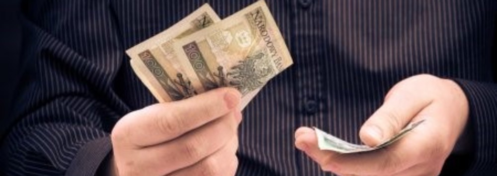 Jak spadające stopy procentowe wpływają na moje finanse?