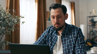 Dobrowolna spłata długu u komornika. Jak uniknąć dalszych komplikacji prawnych?