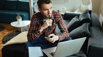 Cesja wierzytelności – na czym polega i jak może pomóc w odzyskiwaniu należności?